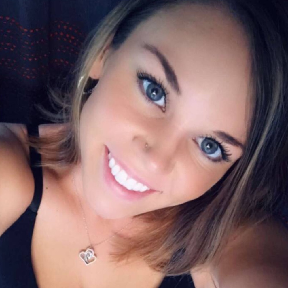 Meet your Posher, Abbi